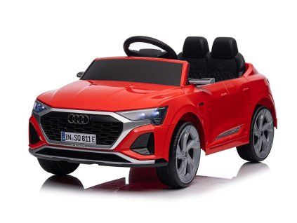 Elektrické autíčko Audi SQ8 červené