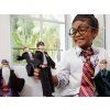 Panenka Harry Potter ve školním hábitu Gryffindor + hůlka 7
