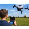 Dron s kamerou + paměťová karta 8