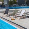 Khaki dřevěné polohovací zahradní lehátko Classic PATIO 3