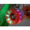 Pennyboard LED Skateboard se Svítícími Kolečky pro jízdu ve Skateparku 8